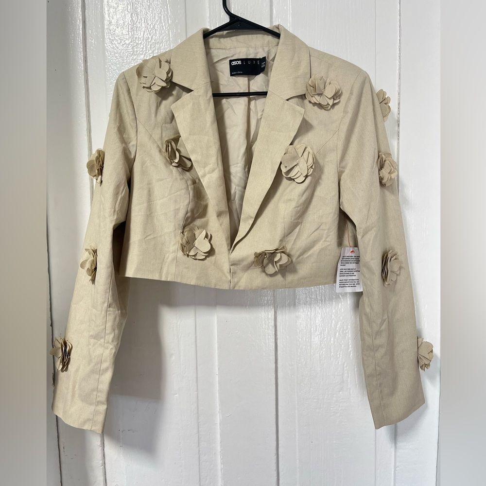 NWT ASOS Luxe 3D Flower Crop Blazer in Stone Tan size 10